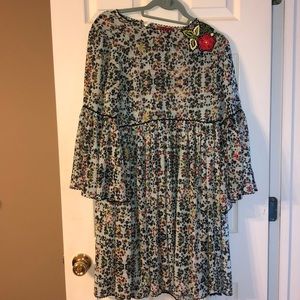 Anthropologie Dress with beautiful belle sleeves